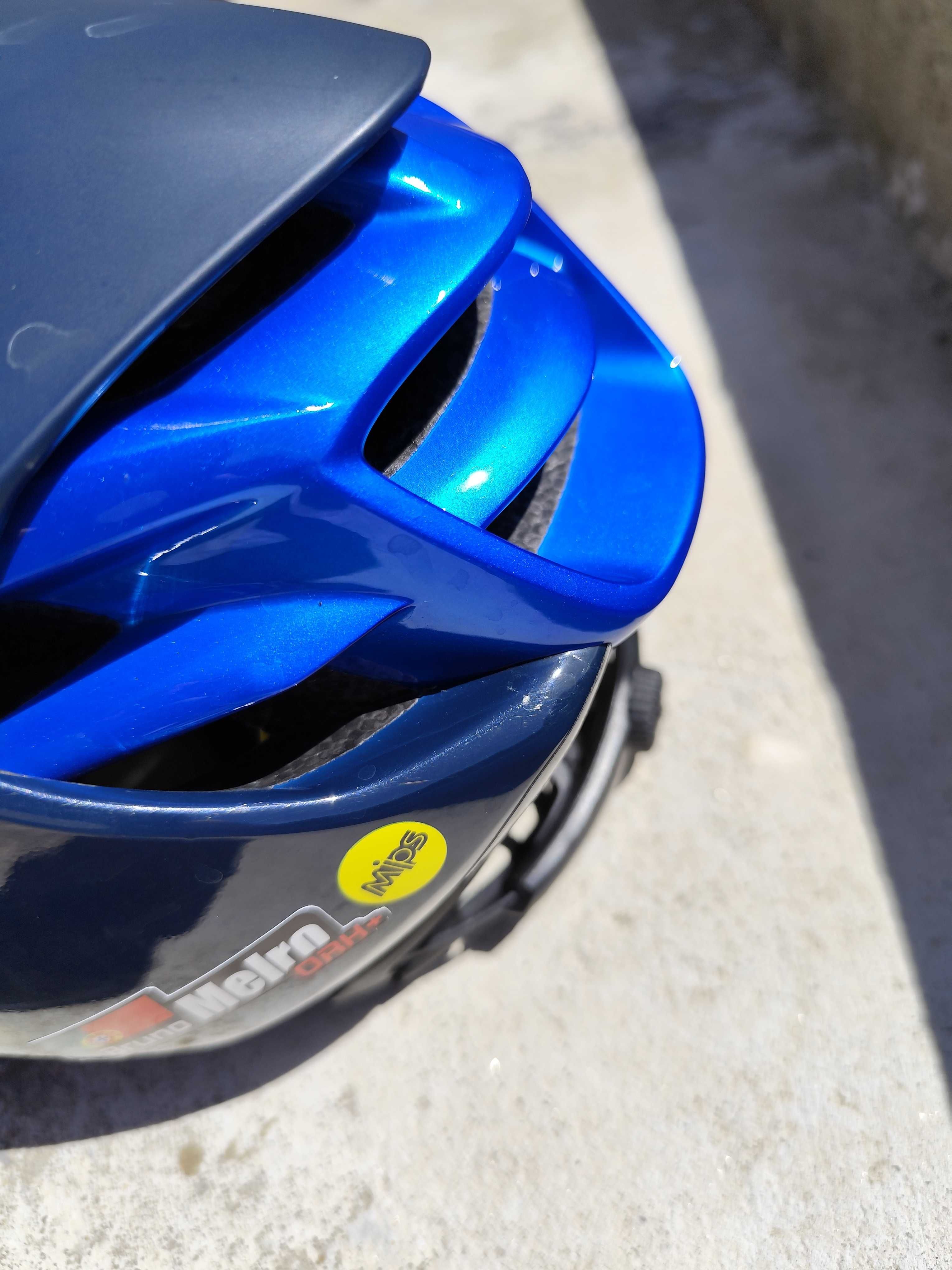 Capacete met manta