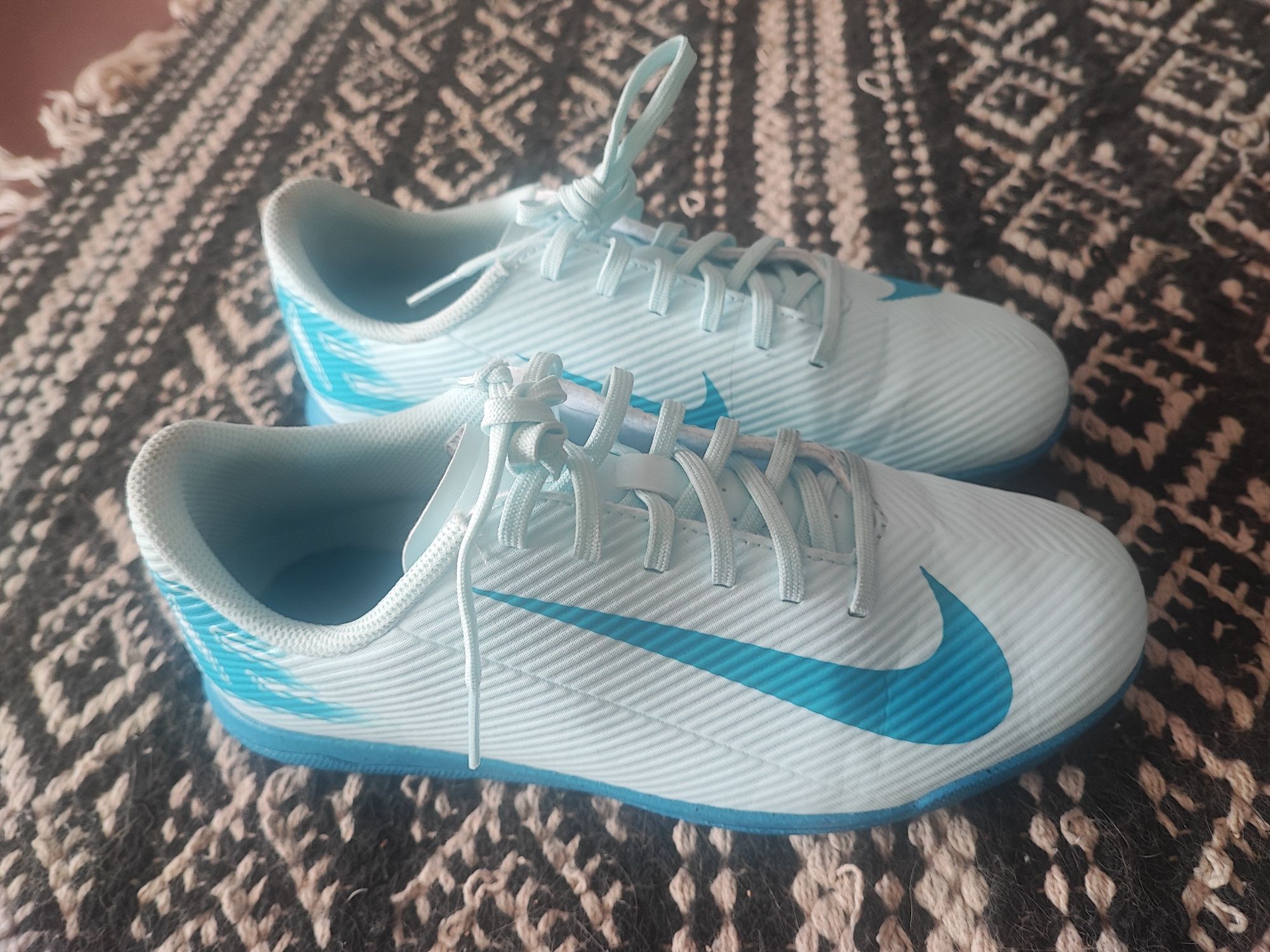 Ténis NIKE - Futsal - 37,5