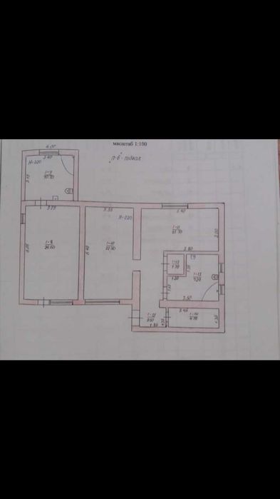 Двоповерховий будинок в с. Кінецьпіль.