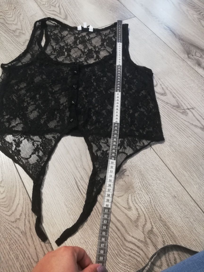 R. 40 New look czarny koronkowy wiązany top odkryty pępek