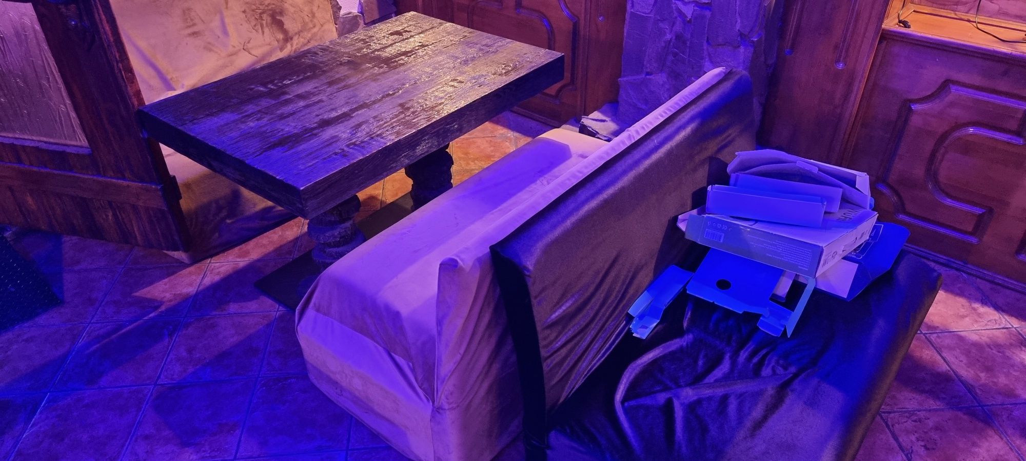 Столы из натурального дерева