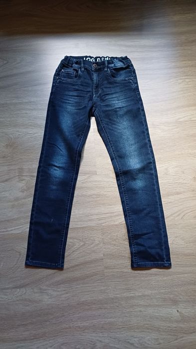 Spodnie jeansowe granat r. 146