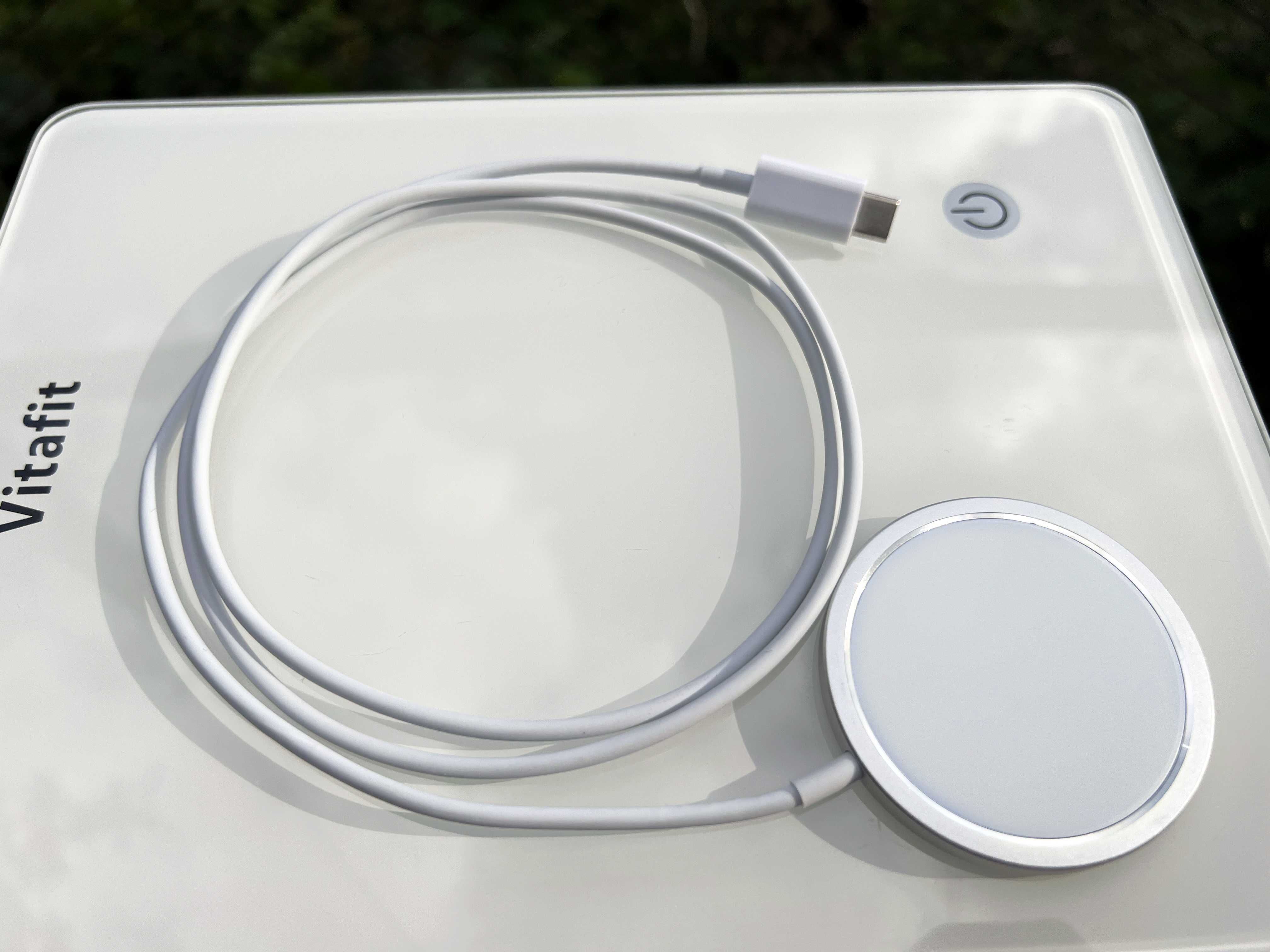 MagSafe магнітний зарядний пристрій для iPhone
