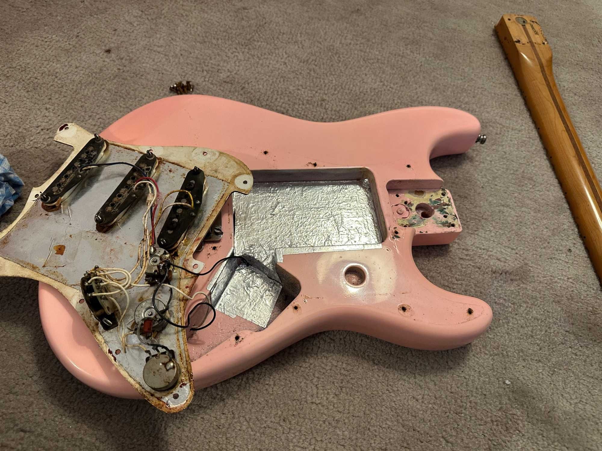 Fender Stratocaster Standard USA 1997 - gitara z historią