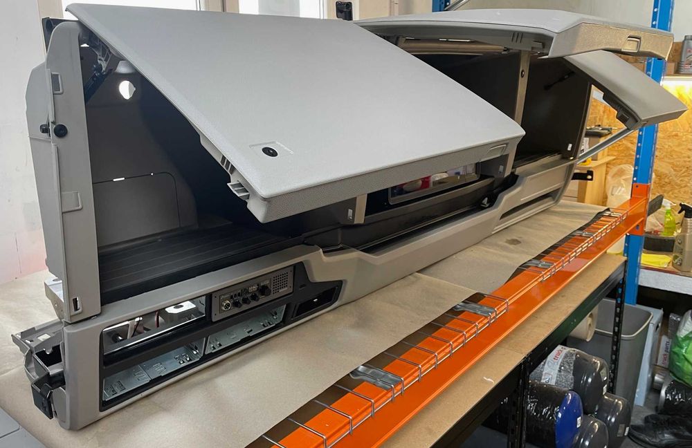 Konsola kokpit półka szafka górna Scania R S ngs ngt + mikrofalówka