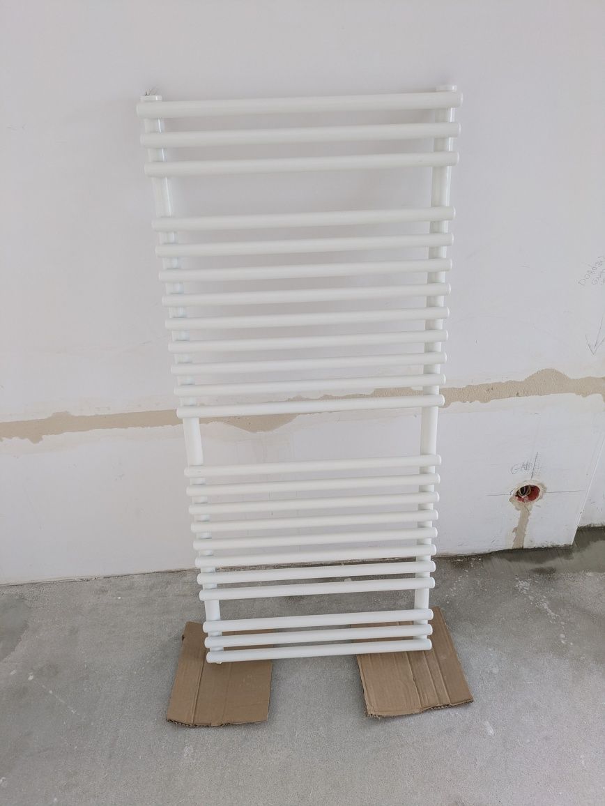 Grzejnik łazienkowy 115x50