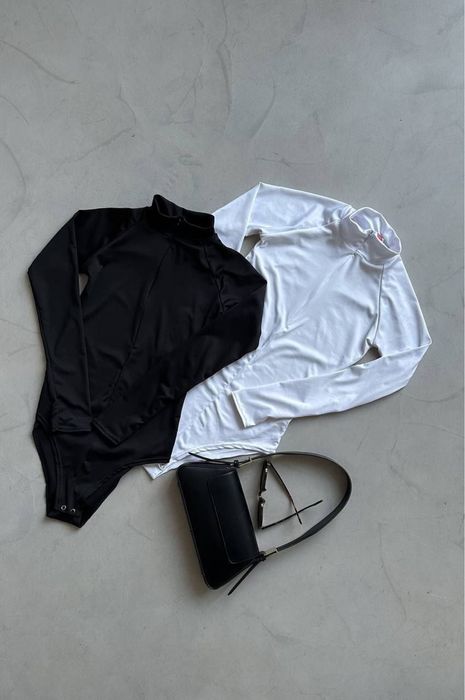 Жіночий боді на блискавці