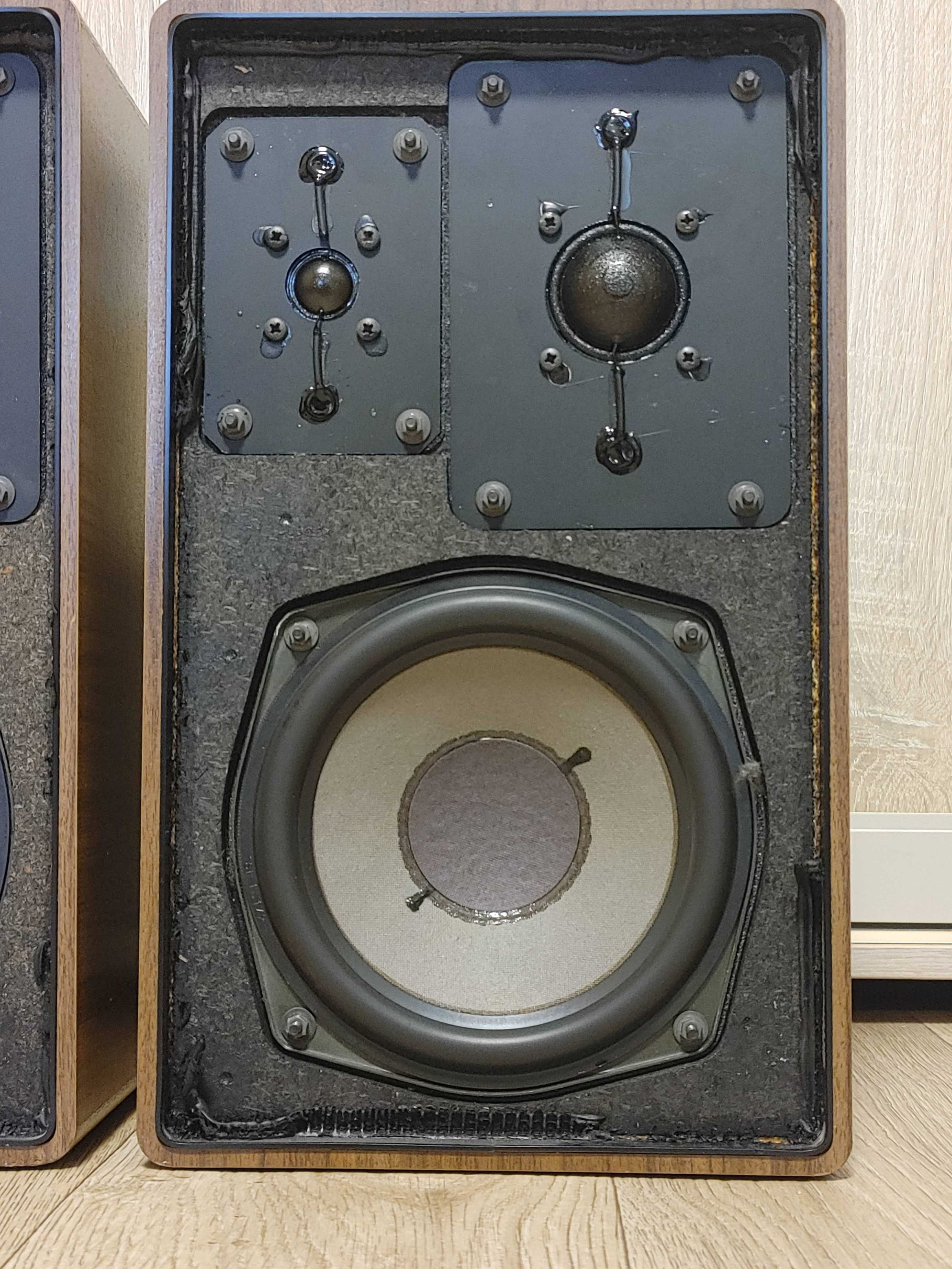 колонки, акустика полична Grundig HiFi-Box 600