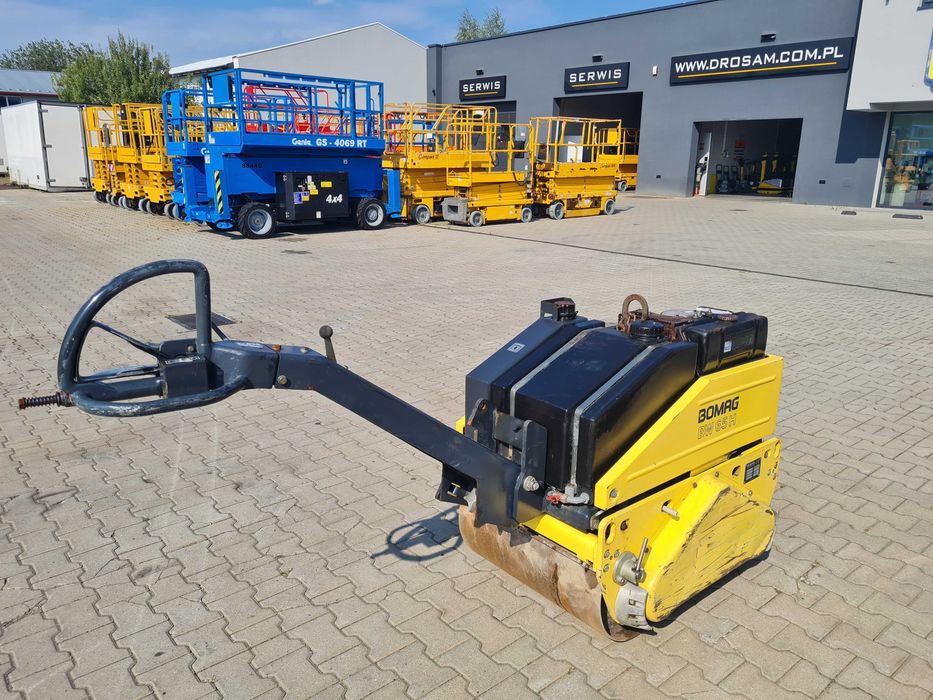 Walec prowadzony Bomag BW65 H, 710 kg, rok 2005