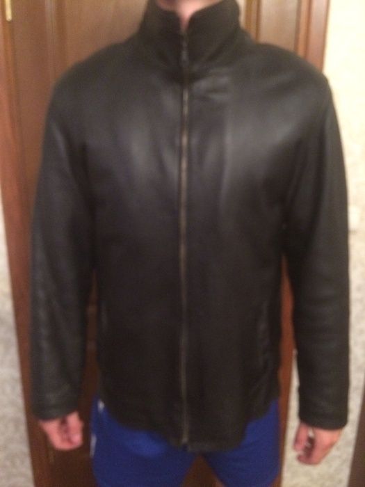 Кожанная теплая мужская куртка размер-50.