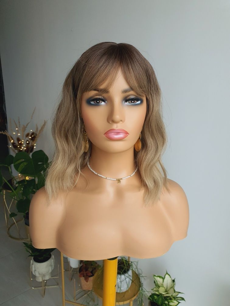 Peruka ombre mix blond long bob z grzywka naturalna fryzura fale