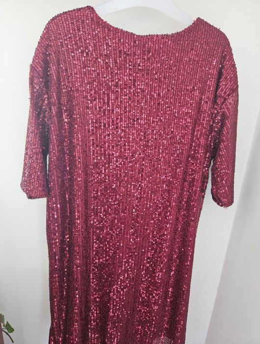Vestido brilhantes bordeaux (TU) New Collection - novo

Vestido novo,