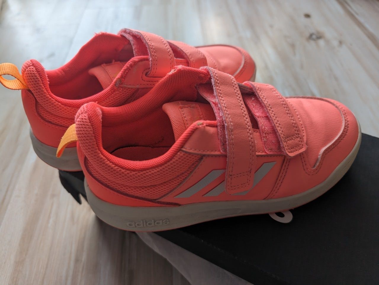 Buty Adidas Tensaur C GW9072