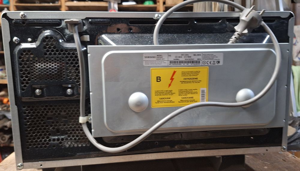 Mikrofala Samsung FG87SUST