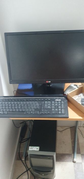 Computador completo  L.G funciona mas tem que configurar