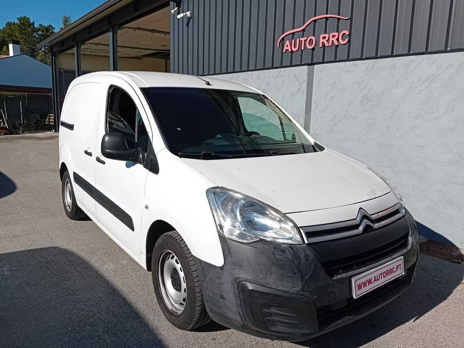 Citroen Berlingo 1.6 Bluehdi 3 L c/IVA ( pequeno sinistro )
