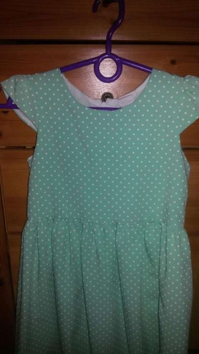 sukienka w rozmiarze  122