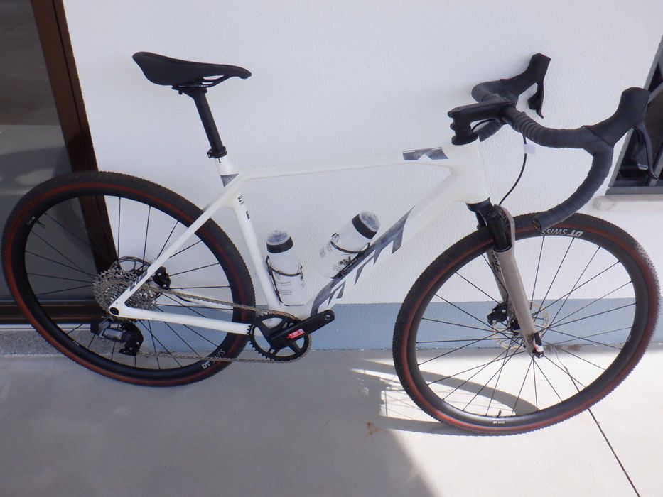 Bicicleta ktm x strada prime para grandes aventuras