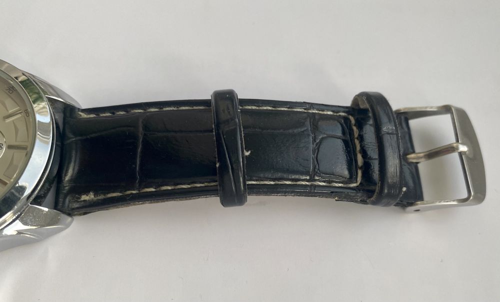 Чоловічий наручний годинник Bei nuo (Китай)