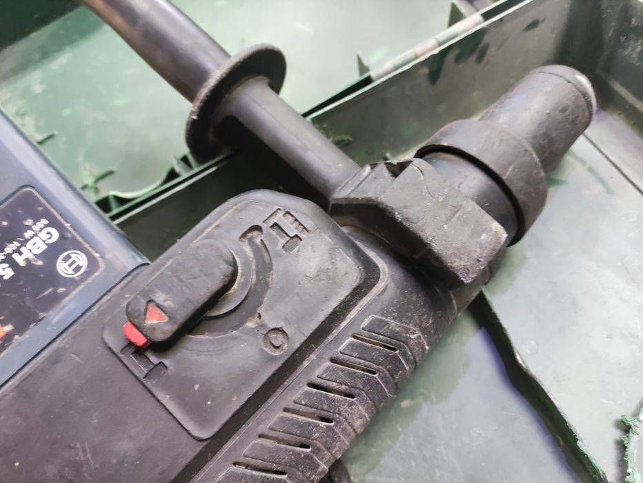 Młot Bosch professional GBH 5/40 DCE 950W
