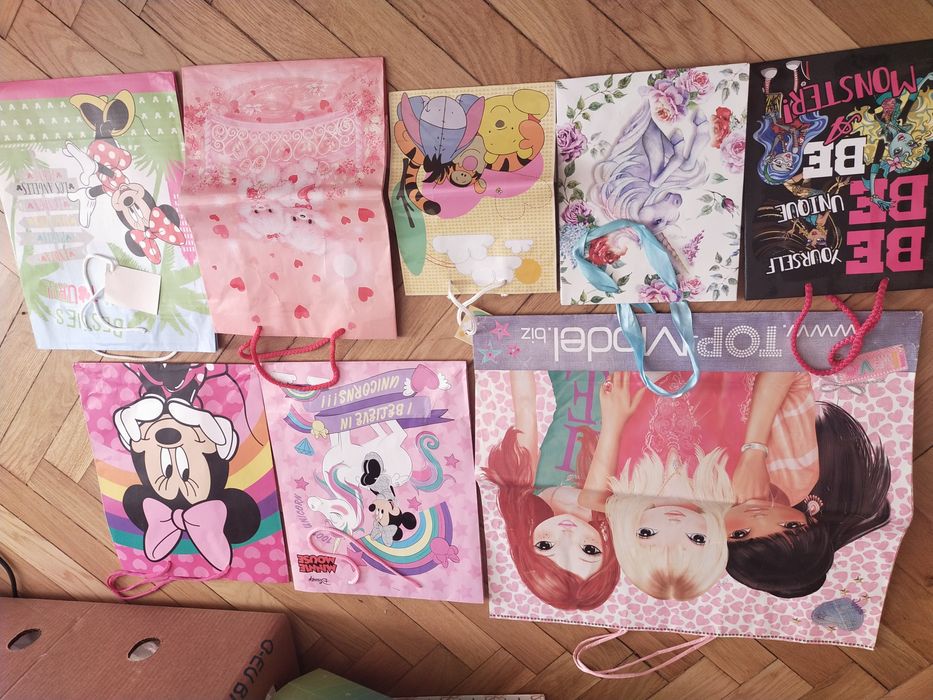 Zestaw torebek prezentowych myszka mini itp