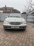 Автомобіль мерседес