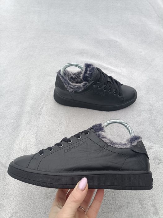 Женские кроссовки  теплые Calvin Klein р37.5