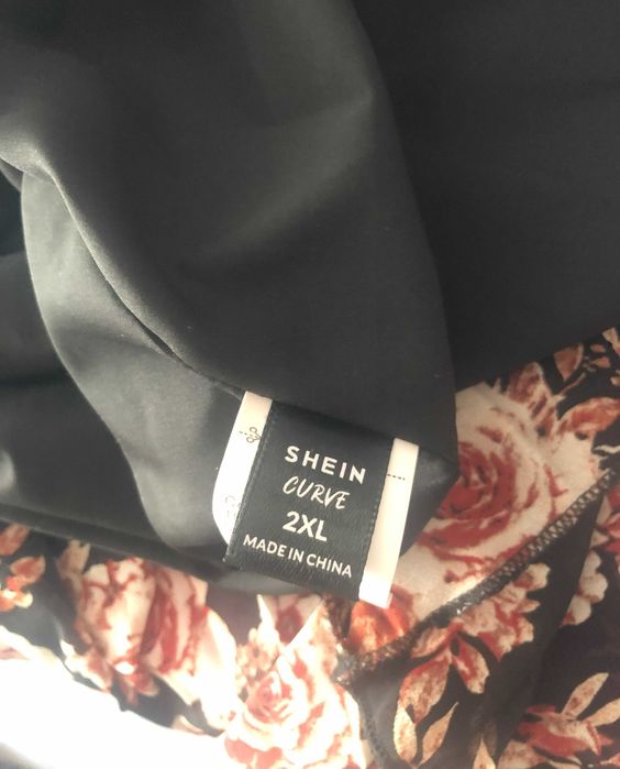 Śliczna sukienka plisowana