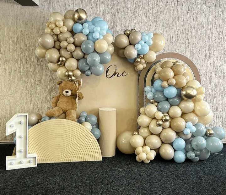 Фотозона, композиції з кульок та гірлянди