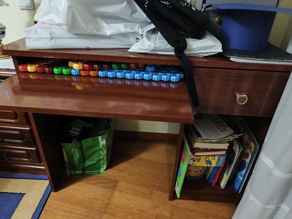 Secretaria para quarto