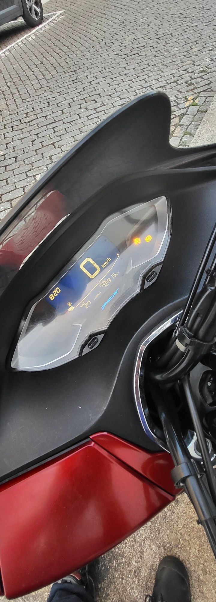 Alugo - PCX 125cc 2021