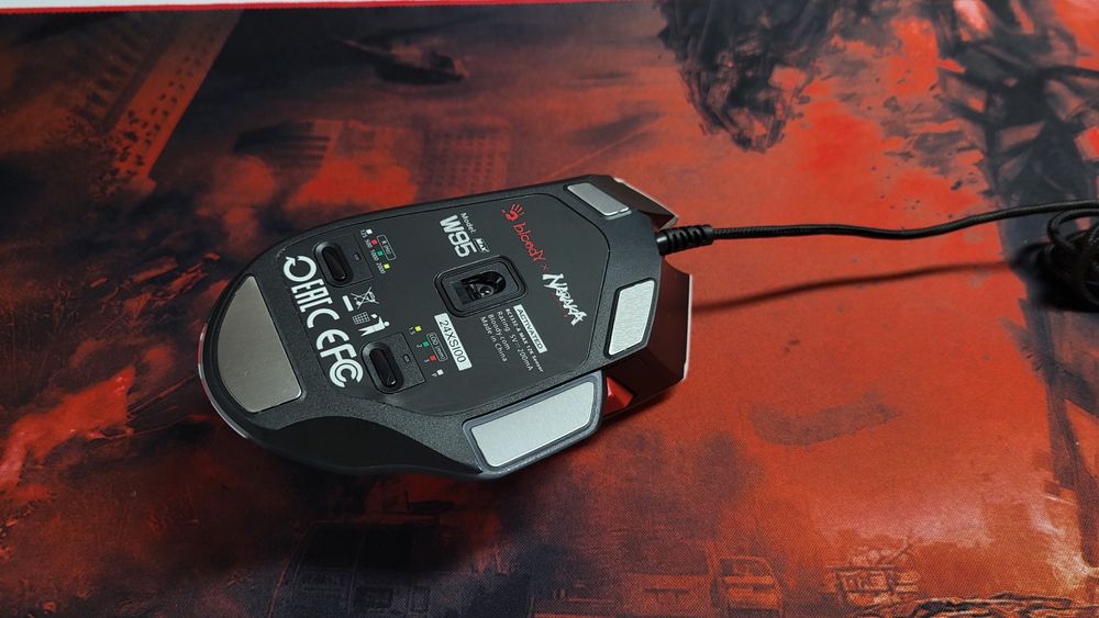 Геймерская мышь Bloody W95 Max Naraka