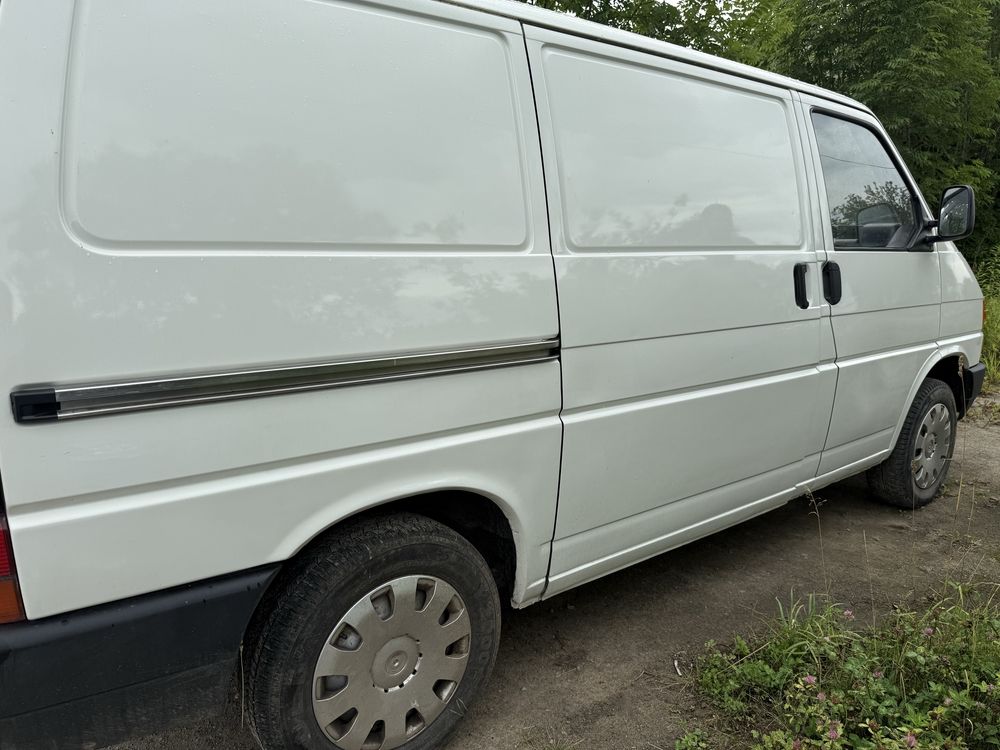 Sprzedam volkswagen transporter T4, 2,4 D, 6-osobowy,