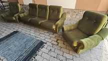 Sofá cama e poltronas