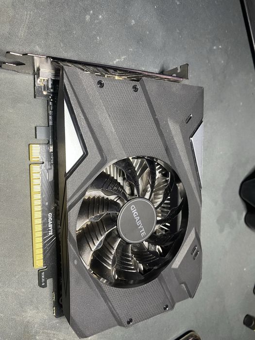 Відеокарта GIGABYTE GeForce GTX 1650 OC 4G
