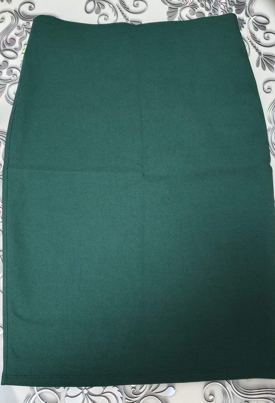 Продам женские юбки новые