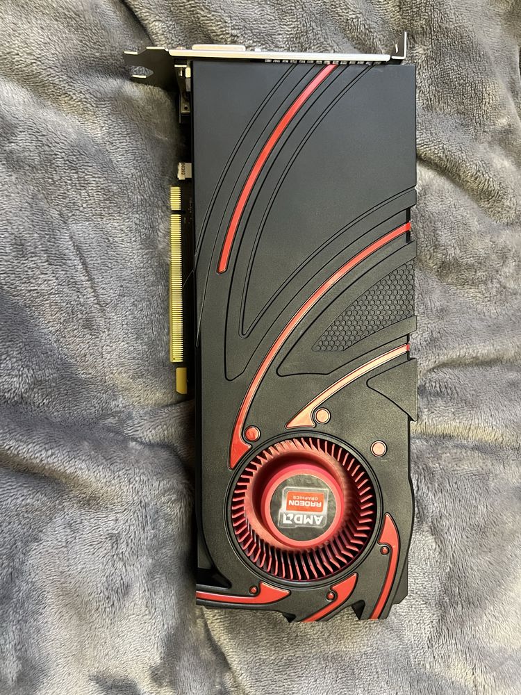 AMD radeon R9 285 2GB