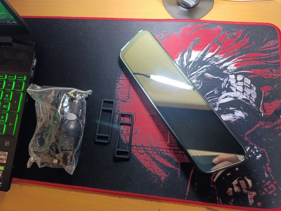 Продам видео регистратор зеркало 11 дюймов , 4к изображение, полный