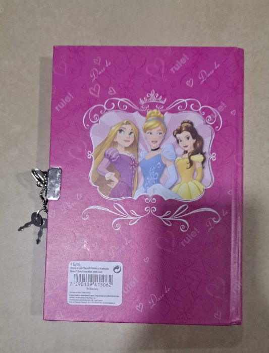 Diário Barbie Princesas Com Cadeado e 2 Chaves