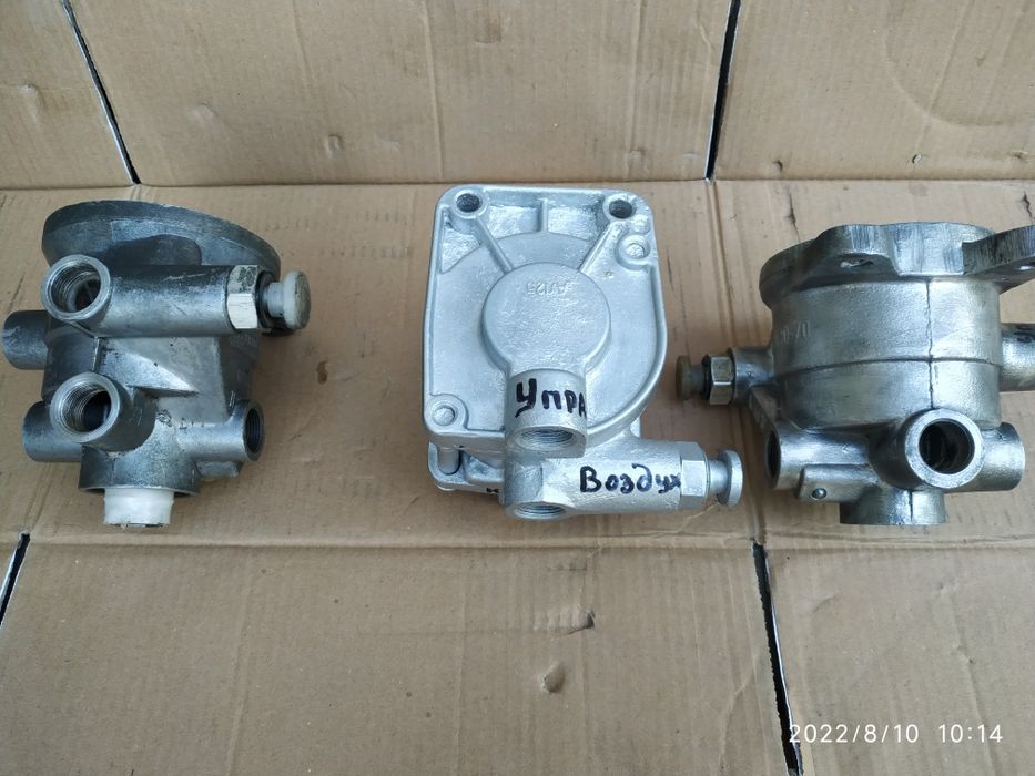 Воздухораспределитель прицепа двухпроводний і однопроводний