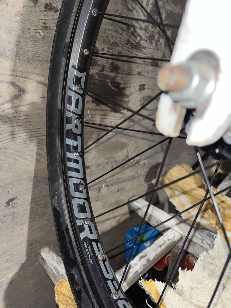 Продам велосипед на раме DC pussy street 13” 24 колеса