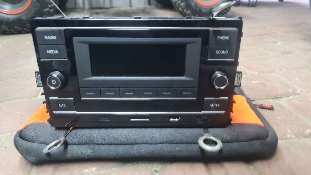 Radio volkswagen T5 T6 turan passat golf