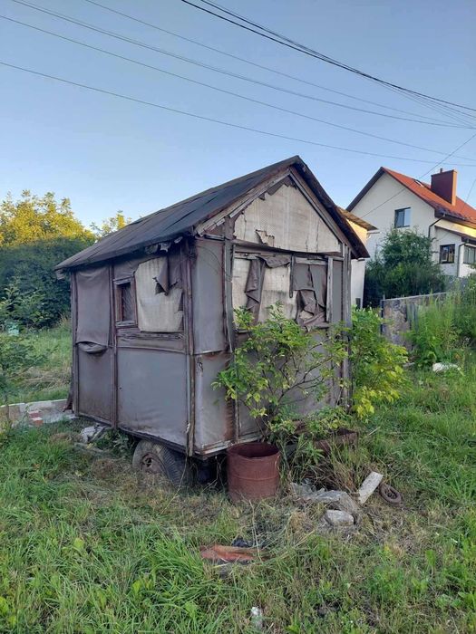 Дачний вагончик - хатинка на колесах