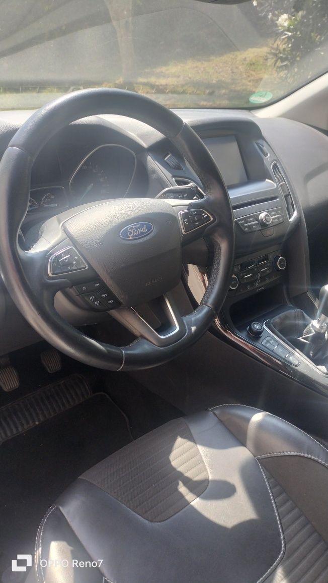 Ford focus Titanium 1.0 ecoboost 125cv • económico