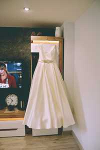Suknia ślubna Mikado Ivory kieszenie klasyczna rozmiar 38/40 Gratis
