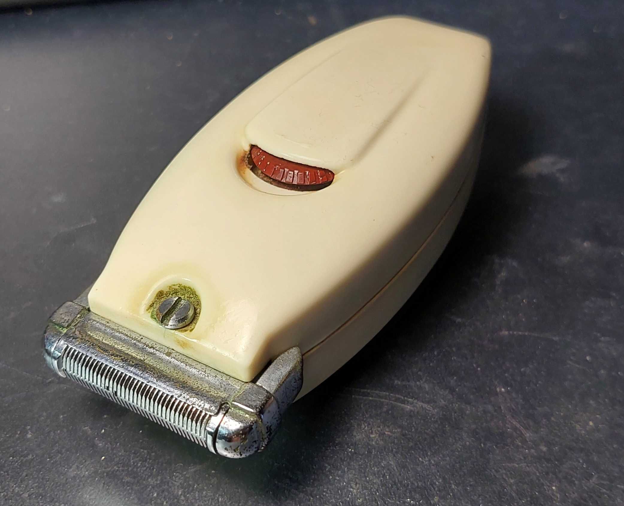Máquina eléctrica de barbear antiga