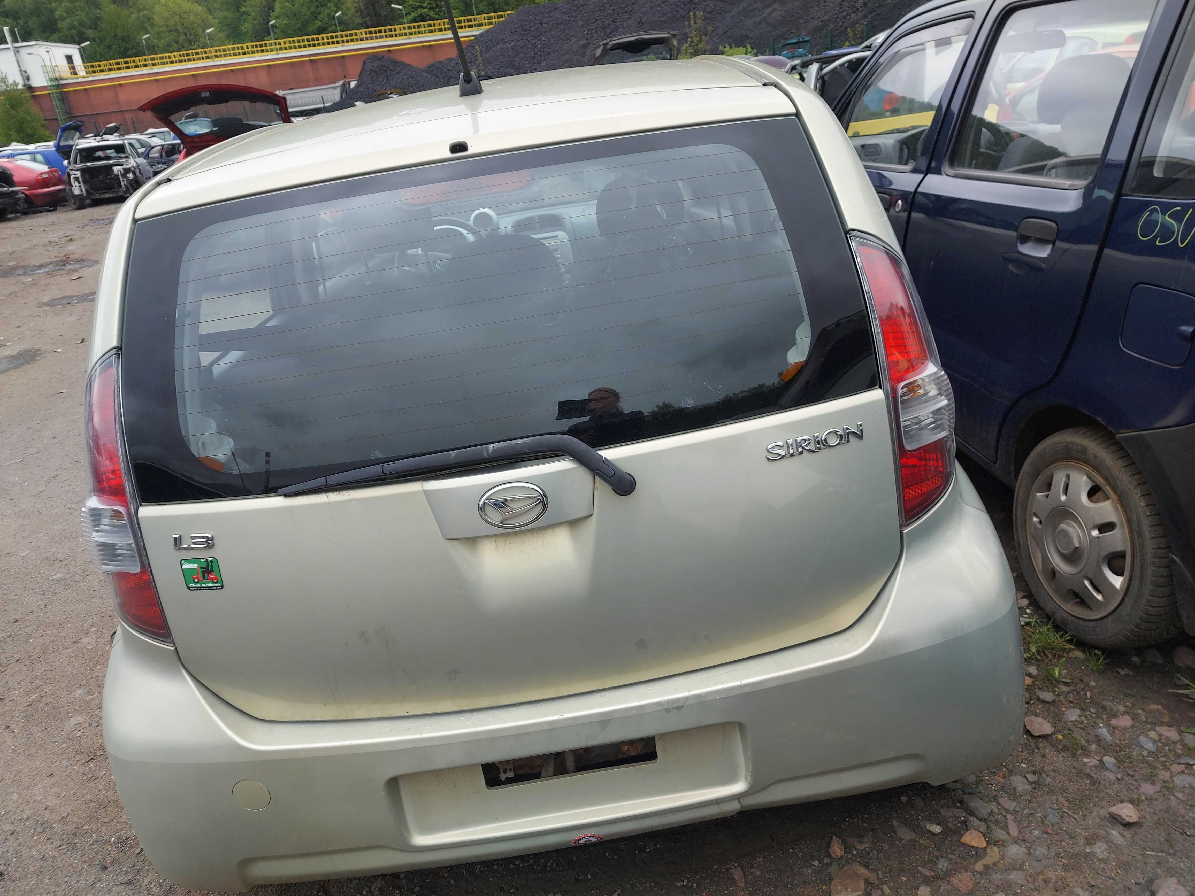 Daihatsu Sirion II T17 klapa tylna FV transport/dostawa