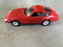 Model Techno Giodi skala 1/18 Ferrari 365 GTB/4 made in Italy