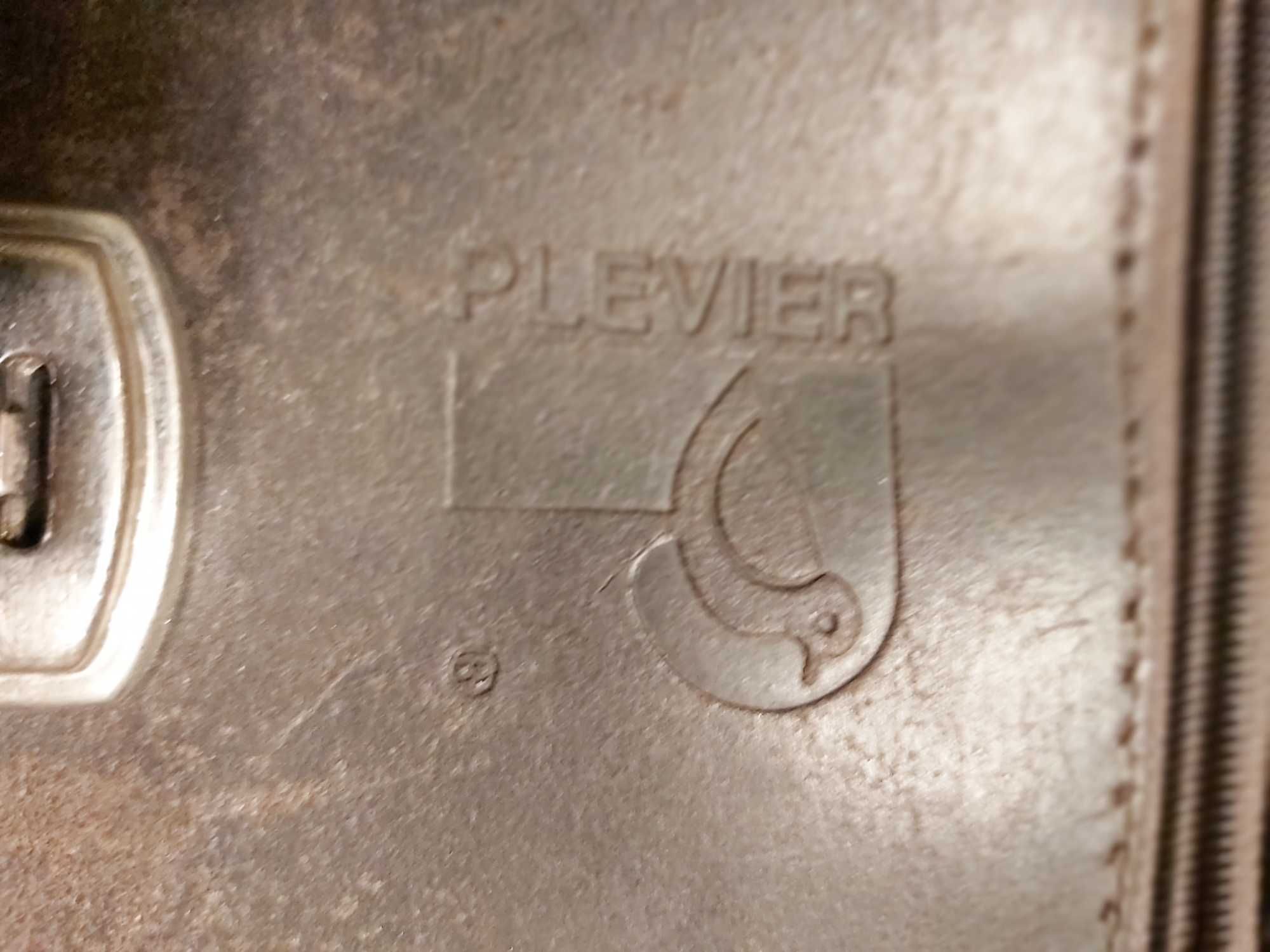 Teczka vintage marki Plevier