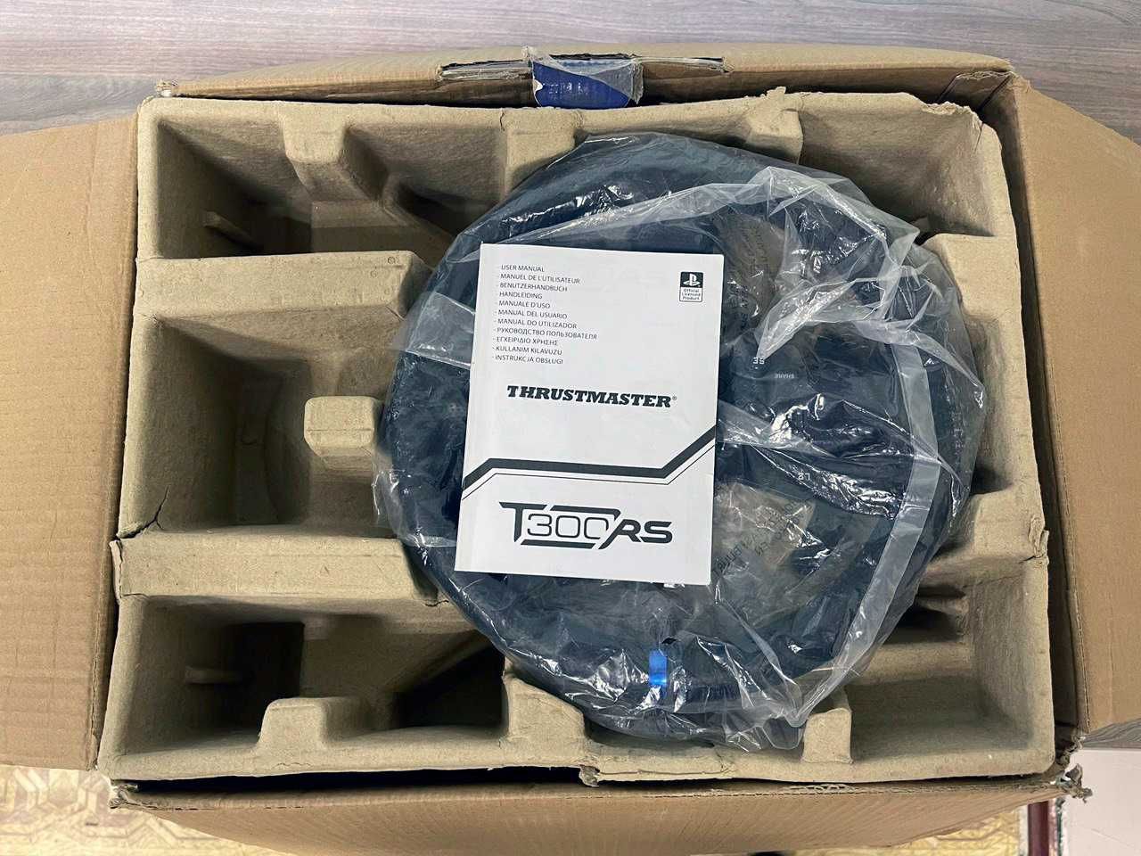 Thrustmaster T300RS Гоночне кермо руль з ефектом зворотньої протидії